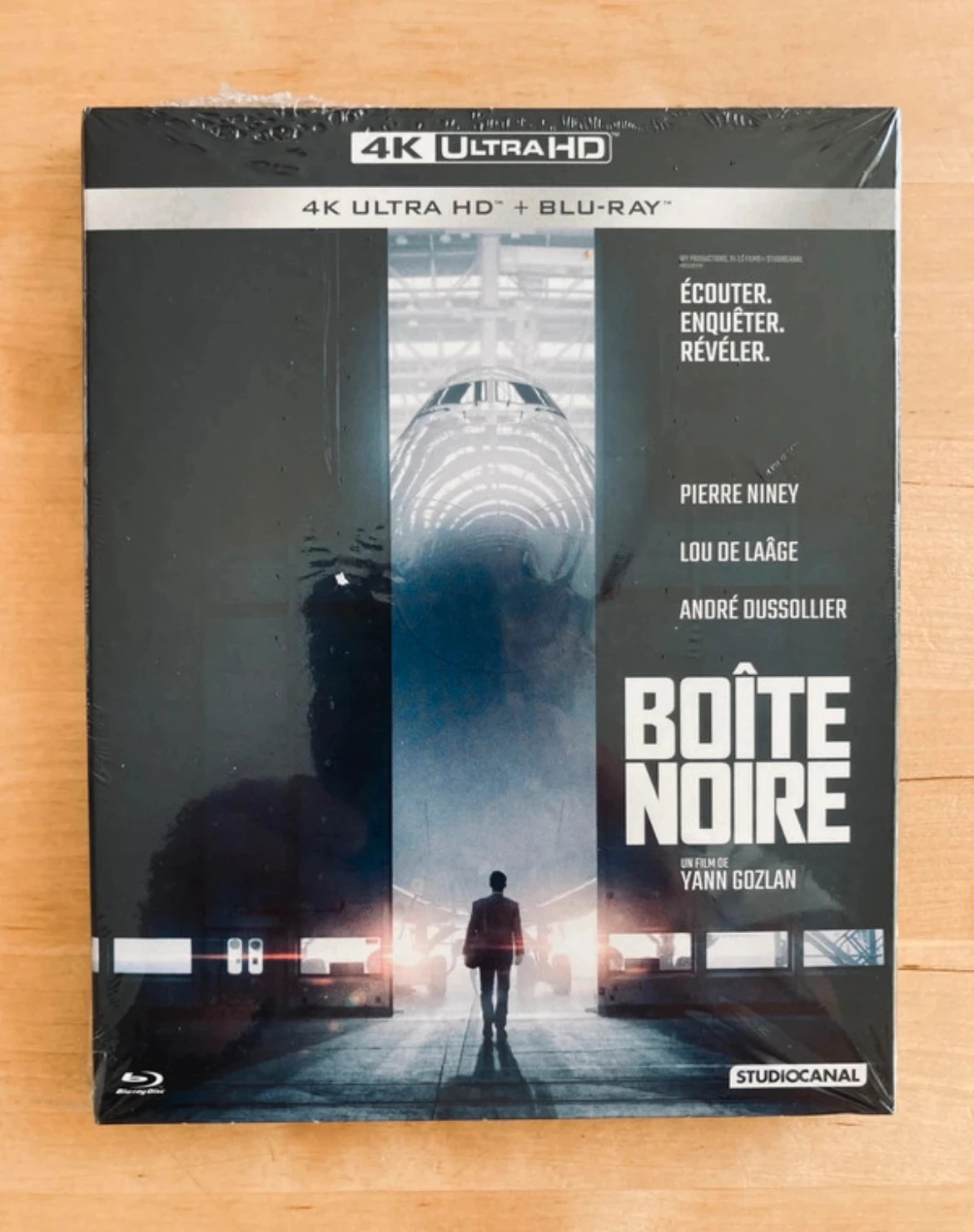Blu-ray et 4K ultra HD Boîte Noire Pierre Niney.